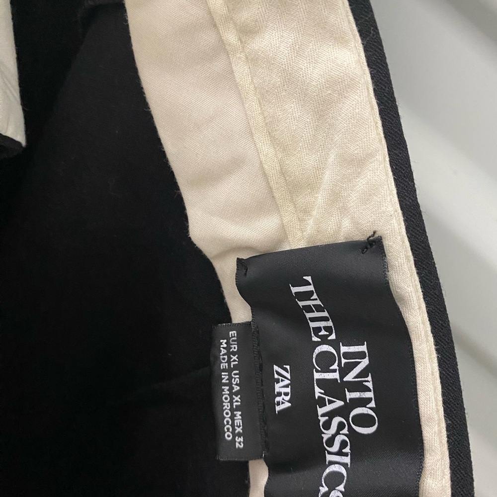 Zara Elegant Black and Cream Skirt